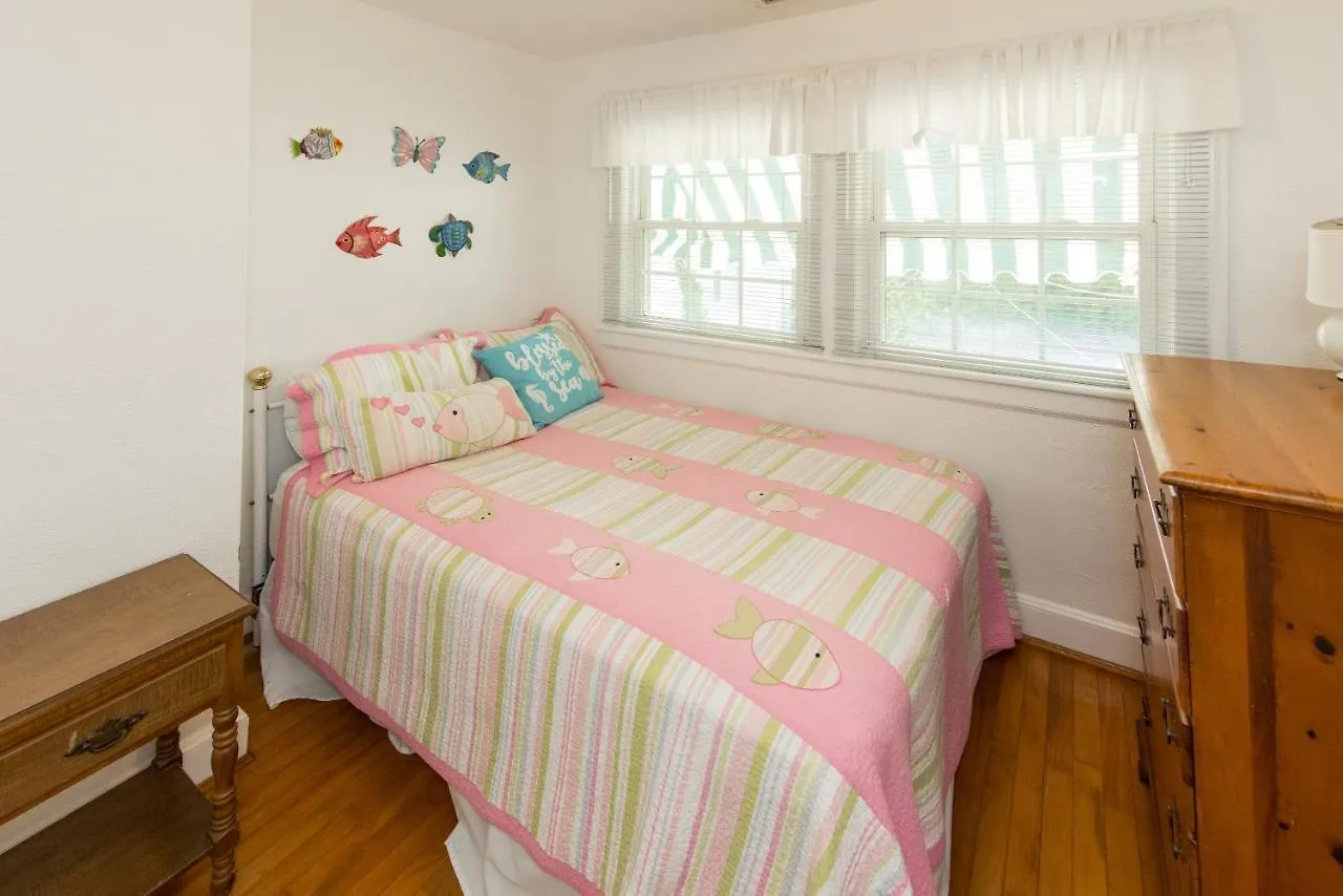 Holiday home Harshaw Beach House - North End Oceanfront Virginia Beach United States